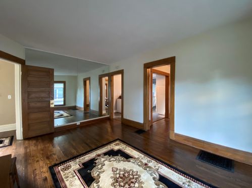 1323 Milton St, Grand Rapids MI 49506-1712 exterior