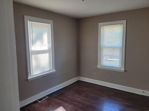 45 Reasor Dr, Saint Louis MO 63135-1155 exterior