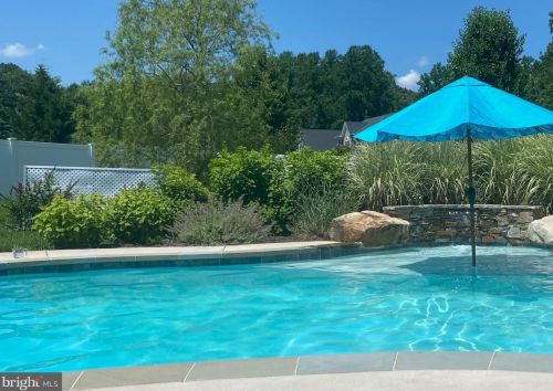 930 Falls Pointe Way, Huntingtown MD 20639-2329 exterior