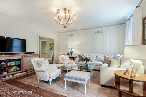 232 Walton Pl, Chicago IL  60611-1671 exterior