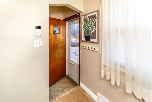 690 Glenbrook Ave, Saint Paul MN 55128-7405 exterior