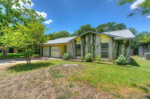 6308 Capriola Dr, Austin TX  78745-3716 exterior