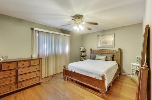 15751 Madison Ave, Dolton IL 60419-3013 exterior