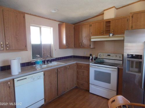 2414 Diamond St, Tucson AZ 85705-1808 exterior