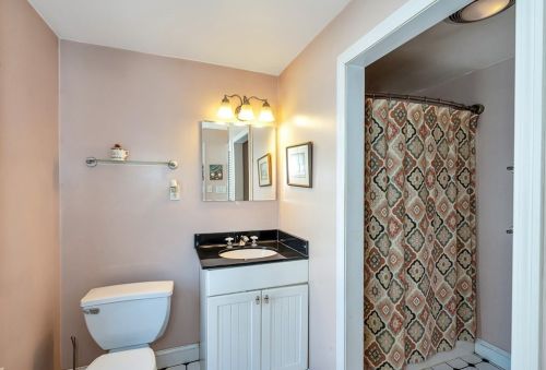 78 Nevins Ave, Springfield MA 01106-3120 exterior