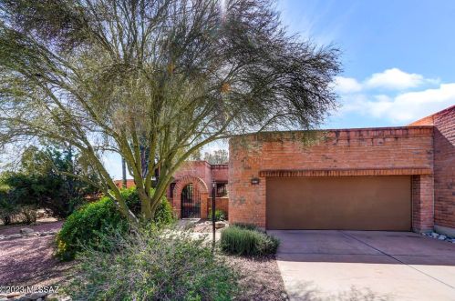 4587 Avenida Ronca, Tucson AZ  85750-6345 exterior