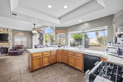 11569 Allwood Dr, Riverside CA 92503-0802 exterior