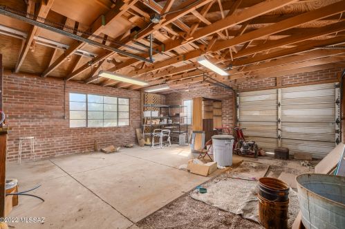 5252 18th St, Tucson AZ 85719-6760 exterior