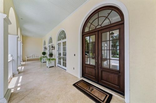 1437 Nighthawk Pt, Naples, FL 34105-2789