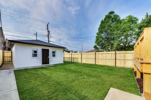 3111 Leland Ave, Chicago IL  60625-4406 exterior