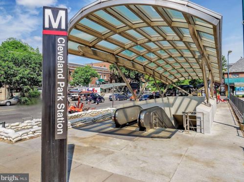 3100 Connecticut Ave, Washington DC  20008-5125 exterior