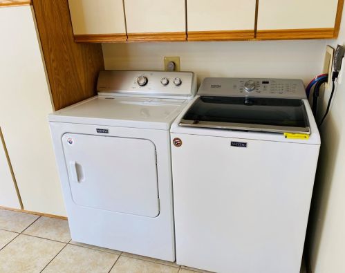 6023 Holt Ave, Milwaukee WI 53219-4356 exterior