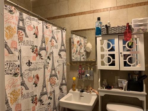 730 218th St, Bronx NY 10467-5881 exterior