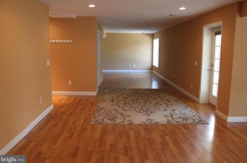 204 Deep Trail Ln, Rockville MD  20850-7753 exterior