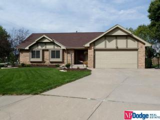 15735 Shamrock Cir, Omaha NE  68118-2131 exterior