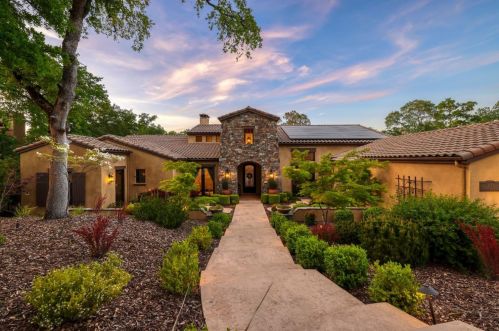 3752 Greenview Dr, Folsom, CA 95762-5217