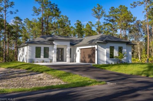 2817 30th Ave, Naples, FL 34117-8908