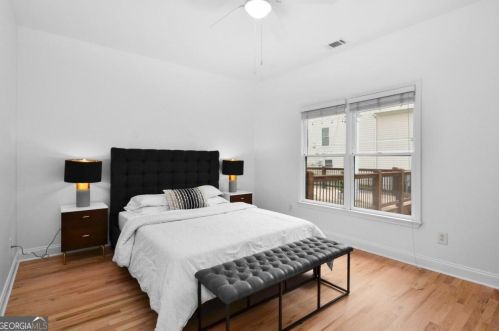 560 Morgan St, Atlanta GA 30308-2821 exterior