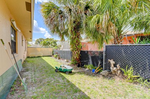 20570 Carousel Cir, Boca Raton FL  33434-3931 exterior