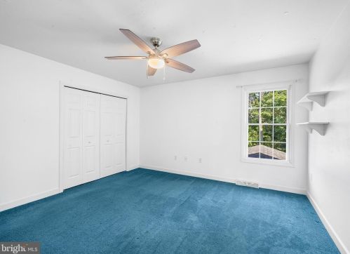 246 Micklitz Dr, Pottstown PA 19464-1463 exterior