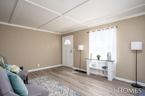 2141 Continental St, Meskegon MI  49444-1213 exterior