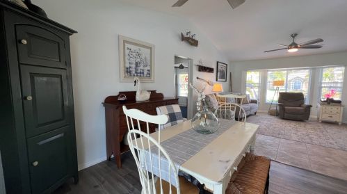 1911 Gaskins Cir, Fort Pierce FL  34952-6640 exterior