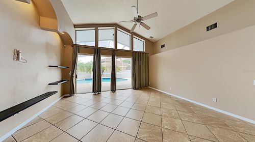 10341 Meadow Crossing Dr, Tampa FL  33647-3181 exterior