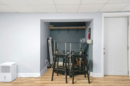 11154 Whipple St, Chicago IL 60655-2328 exterior