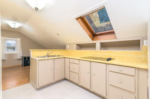 9 Ashby St, Providence RI 02919-6604 exterior