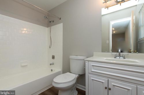 439 Ingram Ct, Glen Burnie MD 21061-6126 exterior