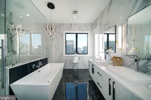 722 Broad St, Philadelphia PA 19146-3119 exterior