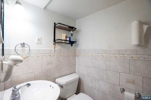 703 28 St, Union City NJ 07087-2305 exterior