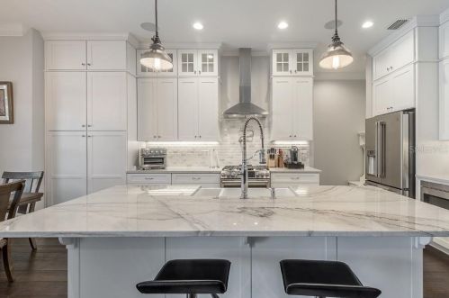 305 Hanna Ave, Tampa FL  33604-6633 exterior