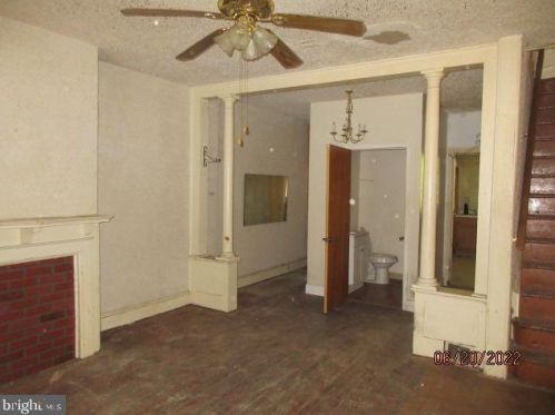 6144 Chancellor St, Philadelphia, PA 19139-3702