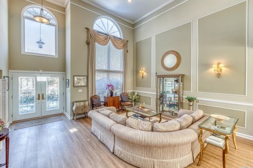 167 Country Club Dr, Commack, NY 11725-4460