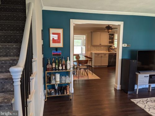 15 Roxboro Rd, Trenton, NJ 08648-3924