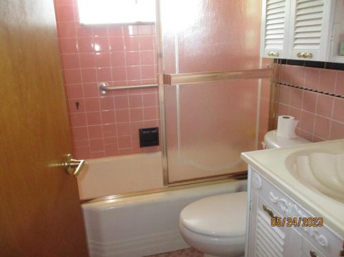 9833 Gloucester Dr, Saint Louis MO 63137-3363 exterior