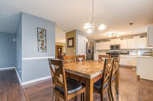 2948 Meadow Point Dr, Lithonia GA 30039-7767 exterior