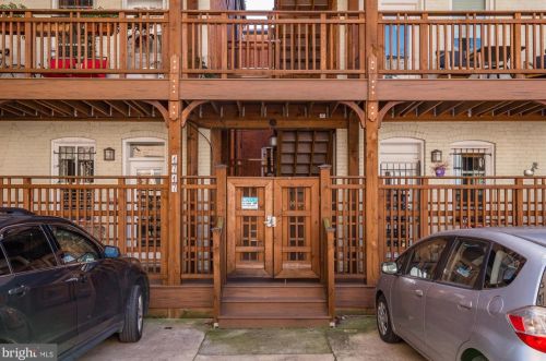 1717 T St, Washington DC  20009-7110 exterior