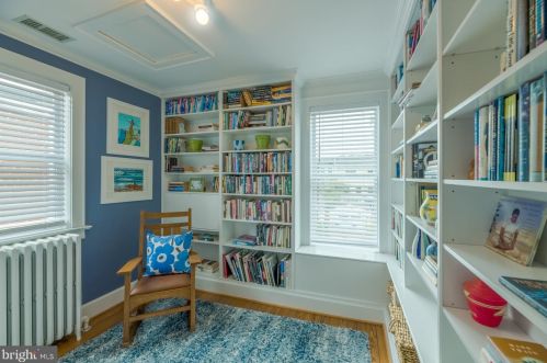 117 Peyton St, Alexandria VA 22314-2723 exterior