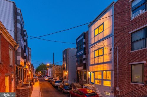 2316 Gerritt St, Philadelphia PA  19146-4107 exterior