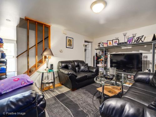 61 37th Pl, Chicago, IL 60653-1595