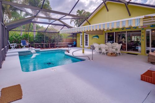 139 Royce Ave, Fort Pierce FL 34983-1238 exterior