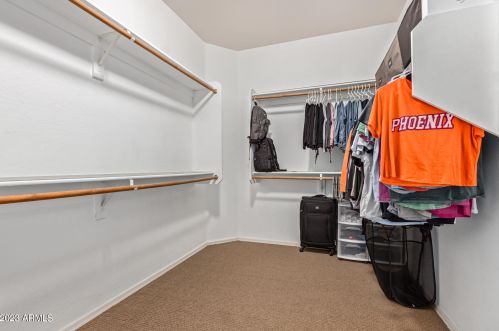 2376 Dusty Wren Dr, Phoenix AZ  85085-7032 exterior