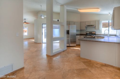 5125 Condor Dr, Tucson AZ 85742-9405 exterior