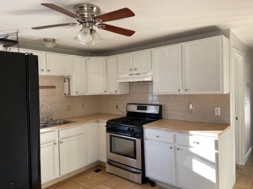 14 Lancashire St, Providence RI 02908-1611 exterior