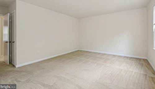 5840 Berkshire Ct, Alexandria VA 22303-1630 exterior