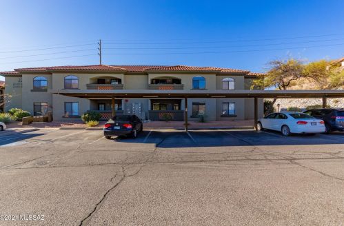 5751 Kolb Rd, Tucson AZ 39204-0871 exterior