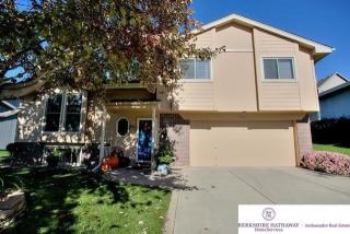 8224 Clay St, Omaha, NE 68122-2275