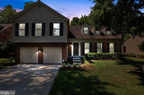 1629 Featherwood St, Silver Spring, MD 20904-6640